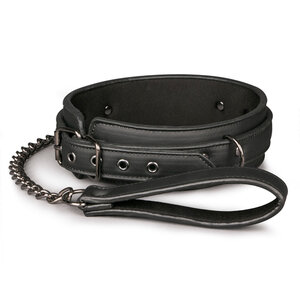 Fetish collar with leash